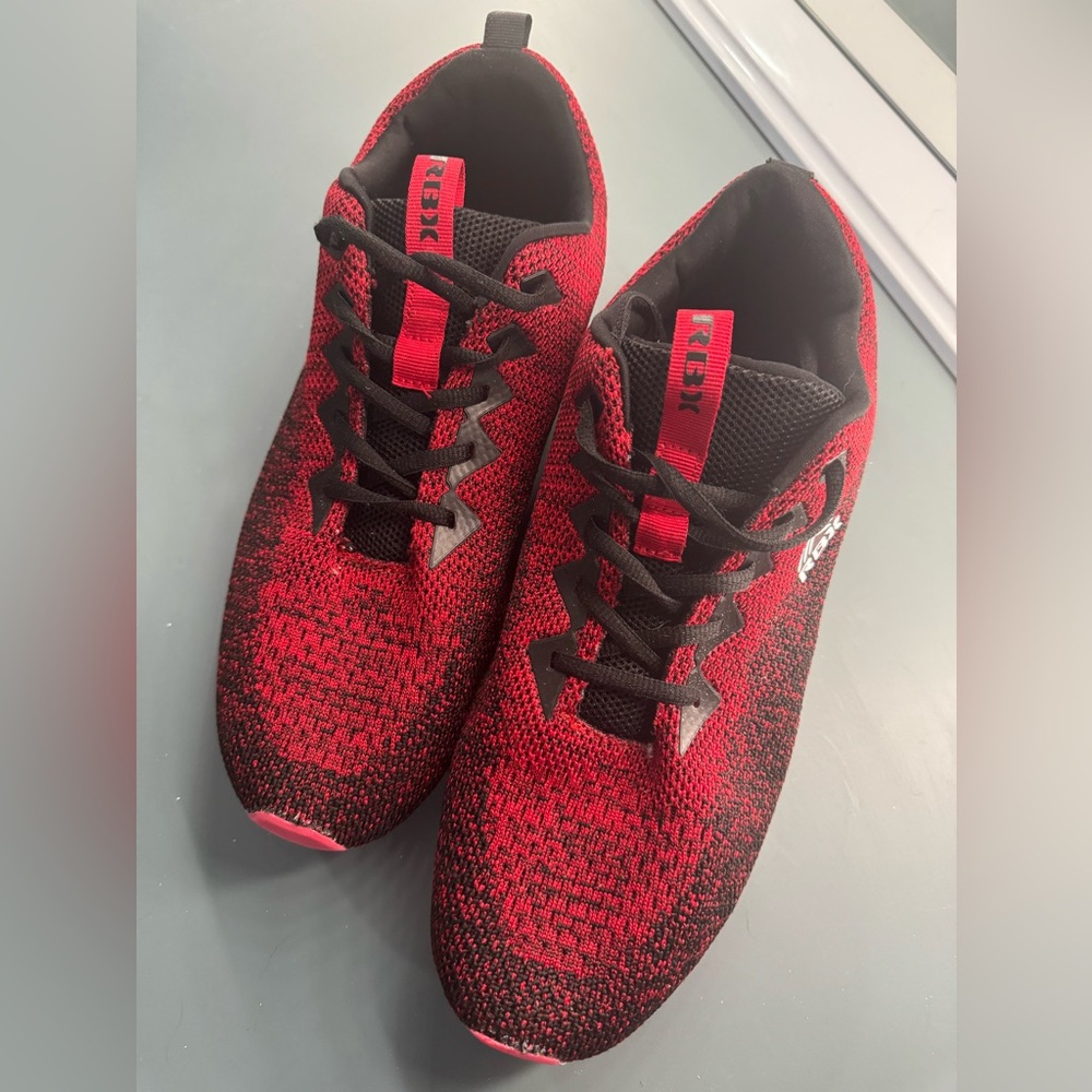 MEN’S REEBOK